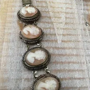 Giuliano Fratti Milano Anni カメオ ブレスレット Giuliano Fratti Milano Anni カメオ ブレスレット - メルカリ
